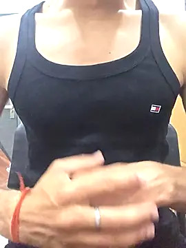 coupleyug online show from March 13, 2026, 11:39 am