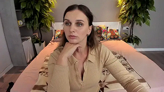 SofiSoft online show from September 10, 2025, 7:25 pm