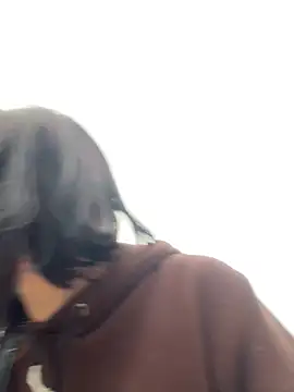 larsonbeverly online show from November 14, 2025, 9:24 pm