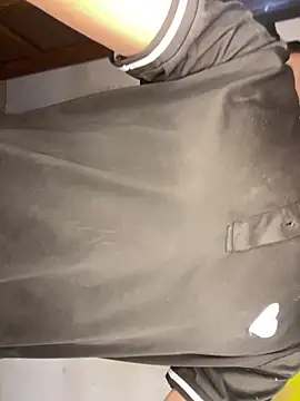 elfernh online show from October 1, 2025, 3:45 am