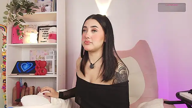 justonecute online show from March 3, 2026, 1:12 am