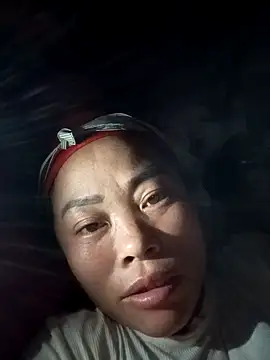 CoMay003 online show from September 23, 2025, 9:51 pm