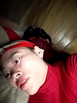 CoMay003 online show from December 3, 2025, 4:38 pm