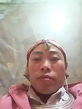 Snapshot of CoMay003 chatting on February 3, 2026, 10:53 am CoMay003 online show from February 3, 2026, 10:53 am