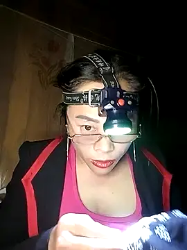 Snapshot of CoMay003 chatting on February 6, 2026, 3:04 pm CoMay003 online show from February 6, 2026, 3:04 pm