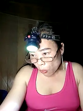 Snapshot of CoMay003 chatting on February 10, 2026, 5:06 pm CoMay003 online show from February 10, 2026, 5:06 pm