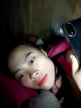 Snapshot of CoMay003 chatting on February 11, 2026, 5:12 am CoMay003 online show from February 11, 2026, 5:12 am