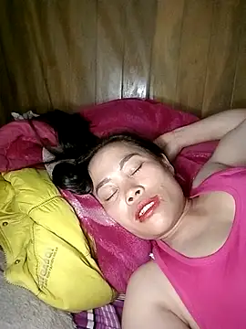 Snapshot of CoMay003 chatting on February 12, 2026, 10:54 am CoMay003 online show from February 12, 2026, 10:54 am