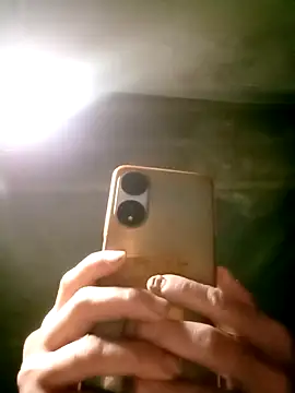 Snapshot of CoMay003 chatting on February 27, 2026, 12:21 am CoMay003 online show from February 27, 2026, 12:21 am