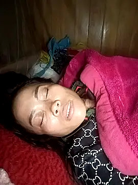 CoMay003 online show from April 16, 2026, 9:39 pm