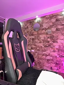 samiacooper25 online show from March 22, 2026, 7:01 am