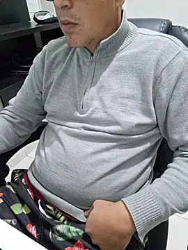 Carloskasado online show from October 20, 2025, 9:37 pm