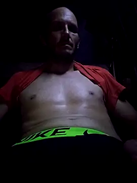 Snapshot of Romance32 chatting on October 1, 2025, 9:26 am Romance32 online show from October 1, 2025, 9:26 am