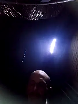 Snapshot of Romance32 chatting on October 24, 2025, 7:38 am Romance32 online show from October 24, 2025, 7:38 am