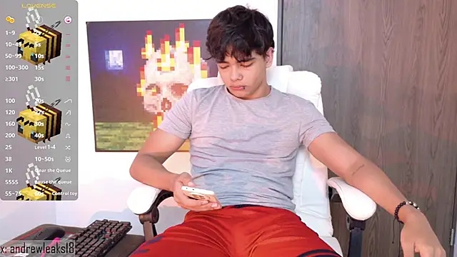 an drew18 online show from November 9, 2025, 3:21 pm