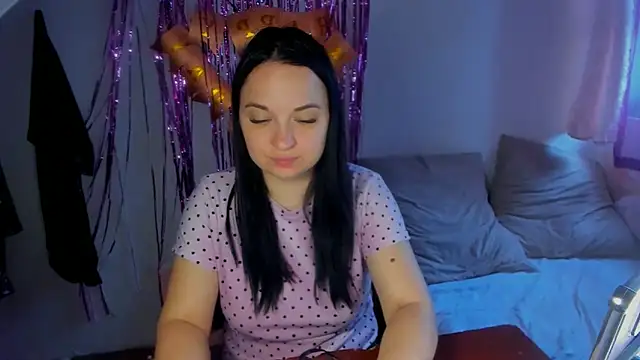 VoxxAura online show from September 28, 2025, 7:14 am