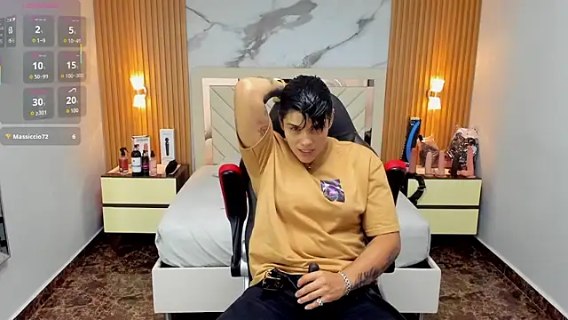 KAROLLJONES1 online show from September 13, 2025, 7:35 pm