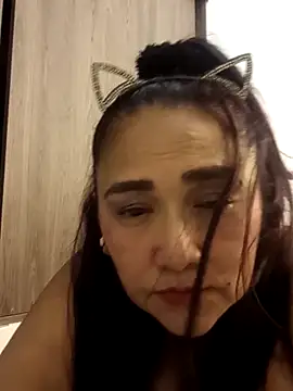 linda luna29 online show from March 22, 2026, 5:55 am