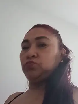 Snapshot of linda_luna29 chatting on May 18, 2026, 8:47 pm linda luna29 online show from May 18, 2026, 8:47 pm