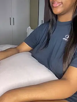 Sipsdoll online show from October 5, 2025, 10:07 pm