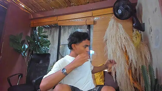 AlanCutee online show from December 2, 2025, 3:07 pm