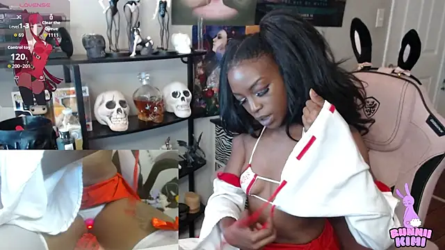 bunniikimi online show from September 14, 2025, 12:59 pm