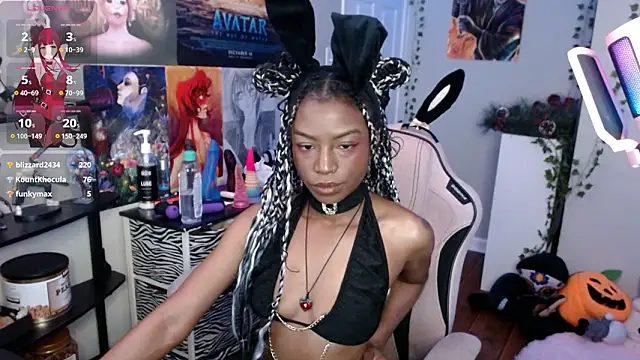 Snapshot of bunniikimi chatting on February 2, 2026, 2:16 pm bunniikimi online show from February 2, 2026, 2:16 pm