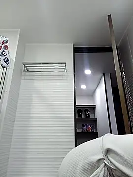 Esmeralda333 online show from October 1, 2025, 8:15 pm