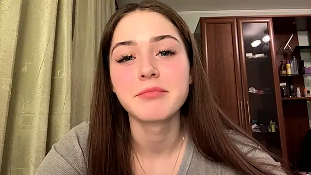 Adel strongwoman online show from March 18, 2026, 7:39 pm