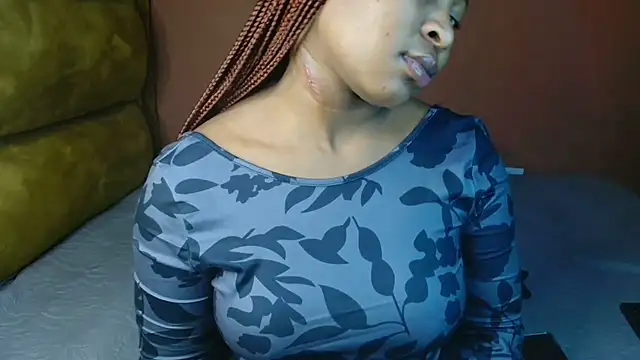 SexxyAddiict online show from February 2, 2026, 5:11 pm