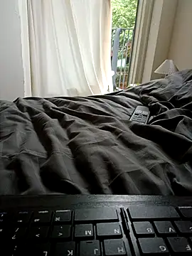 Snapshot of handsome8inchh chatting on September 14, 2025, 3:33 pm handsome8inchh online show from September 14, 2025, 3:33 pm