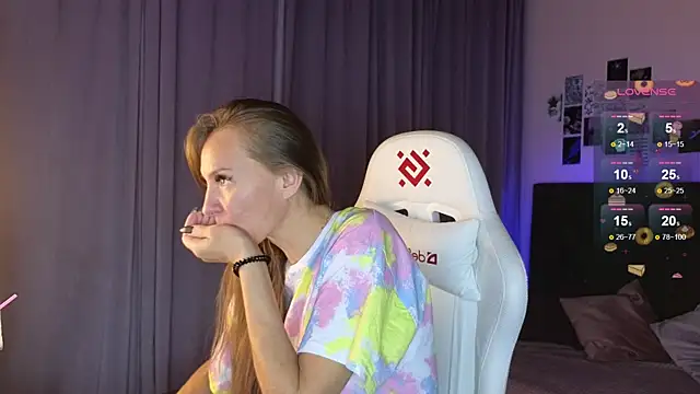 Jesica mooon online show from September 12, 2025, 1:28 am