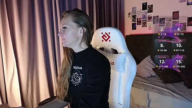 Jesica mooon online show from November 7, 2025, 1:27 am