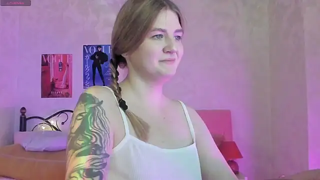 Snapshot of Ruby_Al1en chatting on December 21, 2025, 1:24 am Ruby Al1en online show from December 21, 2025, 1:24 am