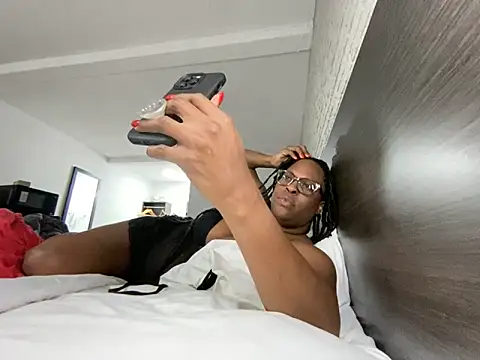 KANDIS864 online show from February 10, 2026, 4:49 am