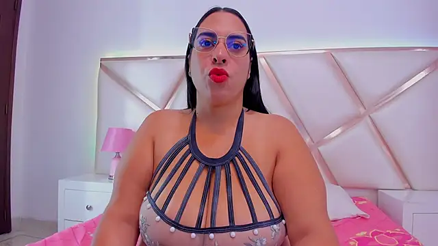 GeminisClark online show from October 29, 2025, 12:40 pm