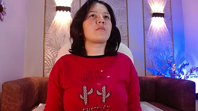 Snapshot of Amie_gh chatting on October 9, 2025, 11:19 am Amie gh online show from October 9, 2025, 11:19 am