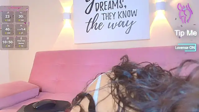 SunnyGilmoree online show from December 16, 2025, 8:03 pm