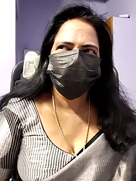 mallu-lover online show from September 30, 2025, 2:22 pm