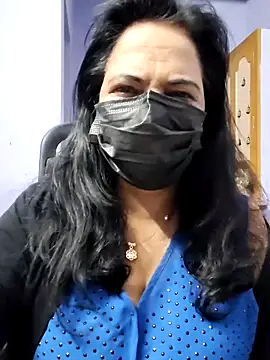 mallu-lover online show from October 15, 2025, 12:55 am