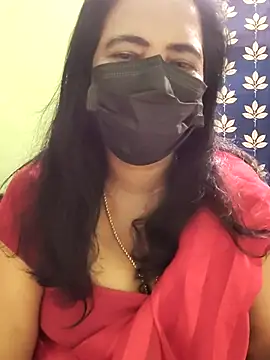 mallu-lover online show from November 2, 2025, 8:06 am