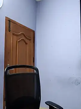 mallu-lover online show from November 21, 2025, 1:59 am