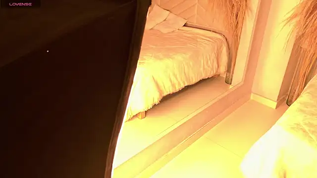 amy miller1 online show from November 21, 2025, 8:40 pm