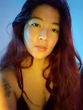 lunnaa  online show from March 4, 2026, 7:03 am