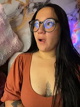 sara roy04  online show from September 23, 2025, 4:26 am