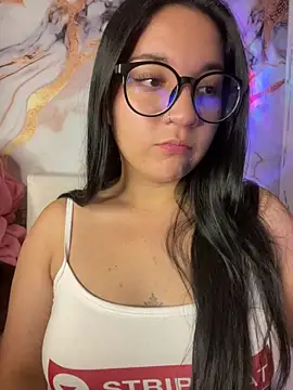 sara roy04  online show from September 30, 2025, 3:44 am