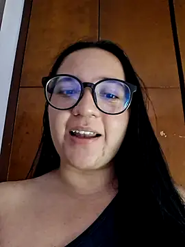 sara roy04  online show from October 8, 2025, 3:59 am