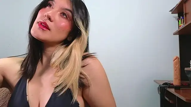 Snapshot of Sweetlolita chatting on September 19, 2025, 3:41 am Sweetlolita online show from September 19, 2025, 3:41 am