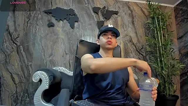 Eryonbradley online show from September 12, 2025, 11:21 am