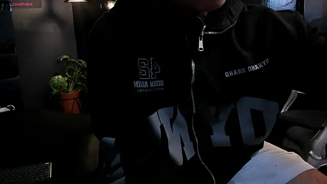 Eryonbradley online show from January 7, 2026, 11:23 am